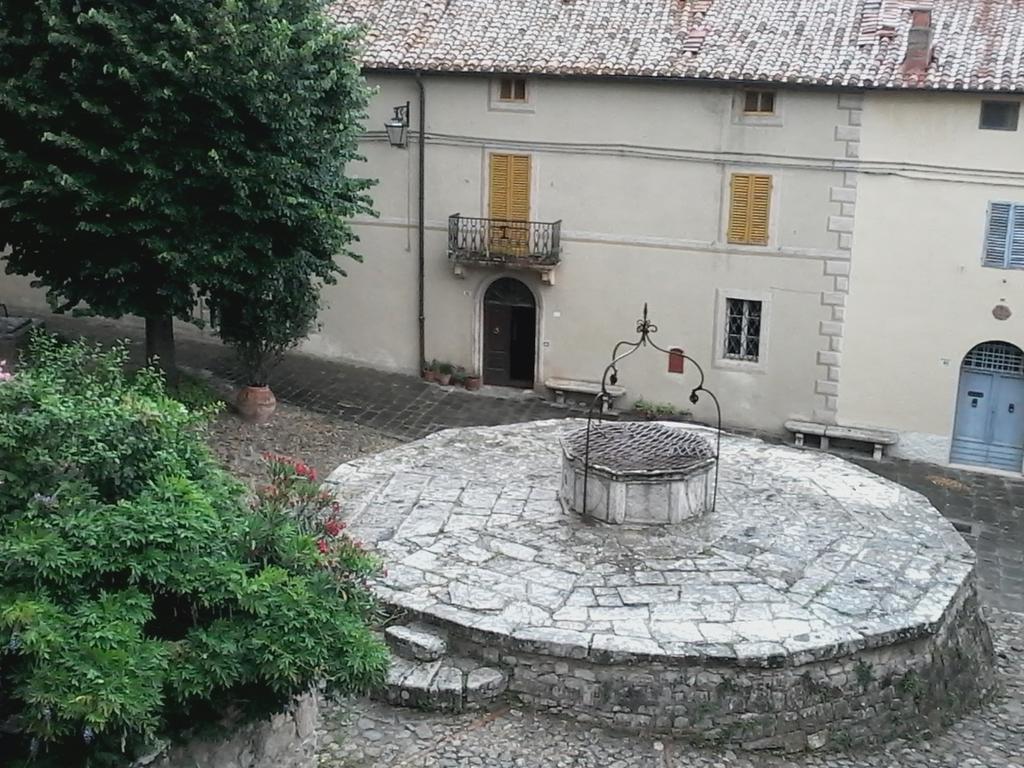 Cisterna Nel Borgo Hotel Castiglione dʼOrcia Екстериор снимка