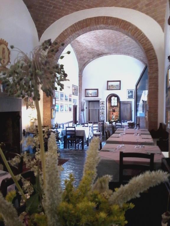 Cisterna Nel Borgo Hotel Castiglione dʼOrcia Екстериор снимка