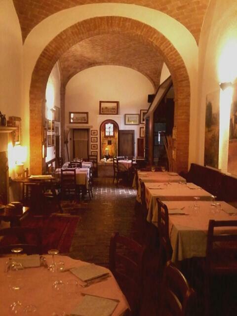 Cisterna Nel Borgo Hotel Castiglione dʼOrcia Екстериор снимка